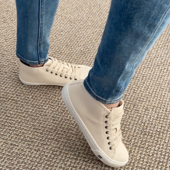 billabong tennis shoes